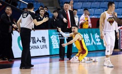 海星体育官网：精彩篮球瞬间抢镜，场上对抗激烈，球迷尖叫不断