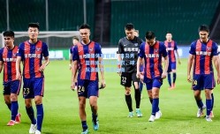 海星体育官网：青岛男篮教练团队被免职，球队面临不稳定局面